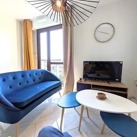 Privees Dans Partage Homestay *